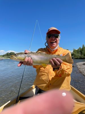 Henry Winkler met een vis