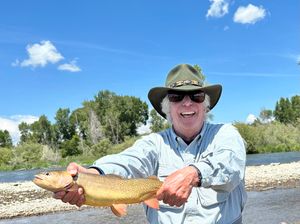 Henry Winkler met een vis