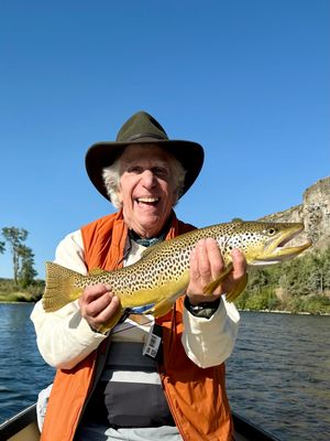 Henry Winkler met een vis