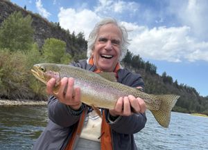 Henry Winkler met een vis