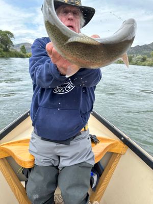 Henry Winkler met een vis