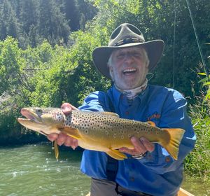 Henry Winkler met een vis