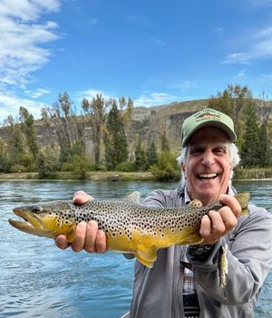Henry Winkler met een vis