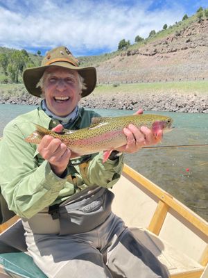 Henry Winkler met een vis